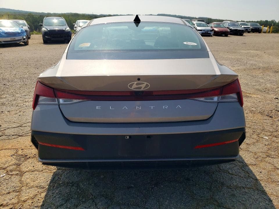 2024 HYUNDAI ELANTRA SEL 6