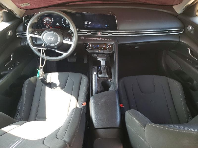 2024 HYUNDAI ELANTRA SEL 8