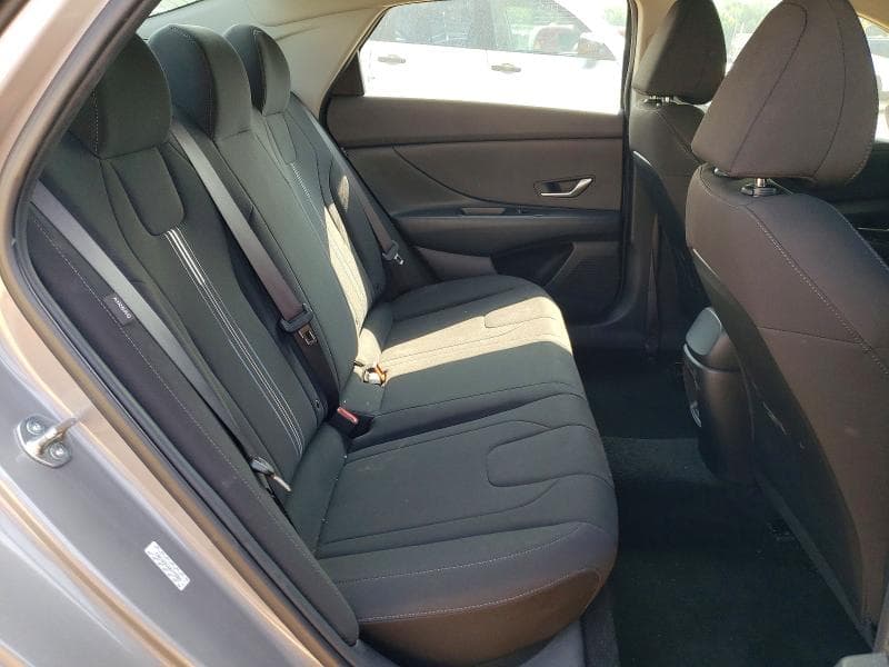 2024 HYUNDAI ELANTRA SEL 10