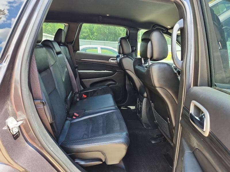 2021 JEEP GRAND CHEROKEE LAREDO 11