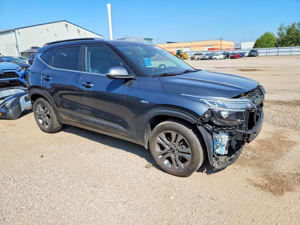 2022 KIA SELTOS S 4