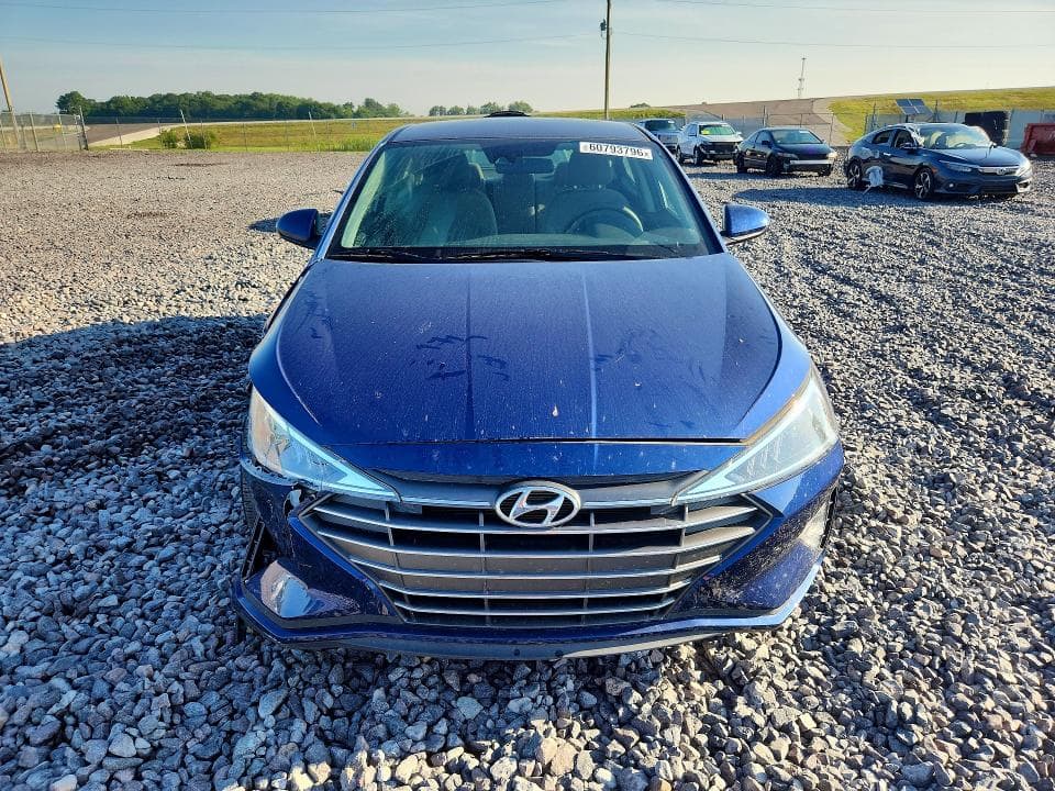 2020 HYUNDAI ELANTRA SEL 5