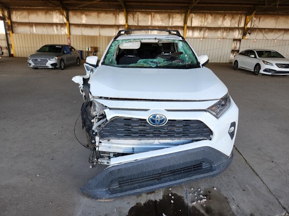 2021 TOYOTA RAV4 HYBRID XLE 5