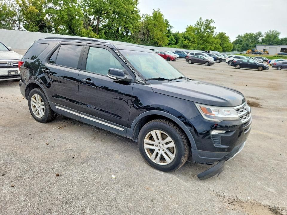 2018 FORD EXPLORER XLT 4