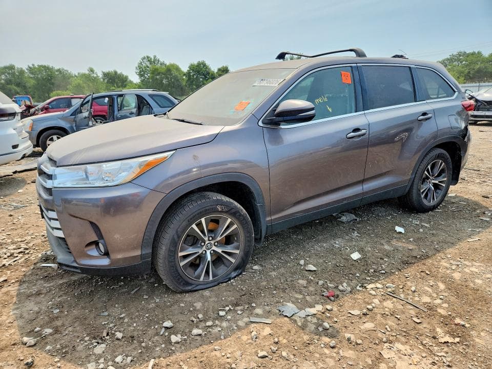 2019 TOYOTA HIGHLANDER LE PLUS 1