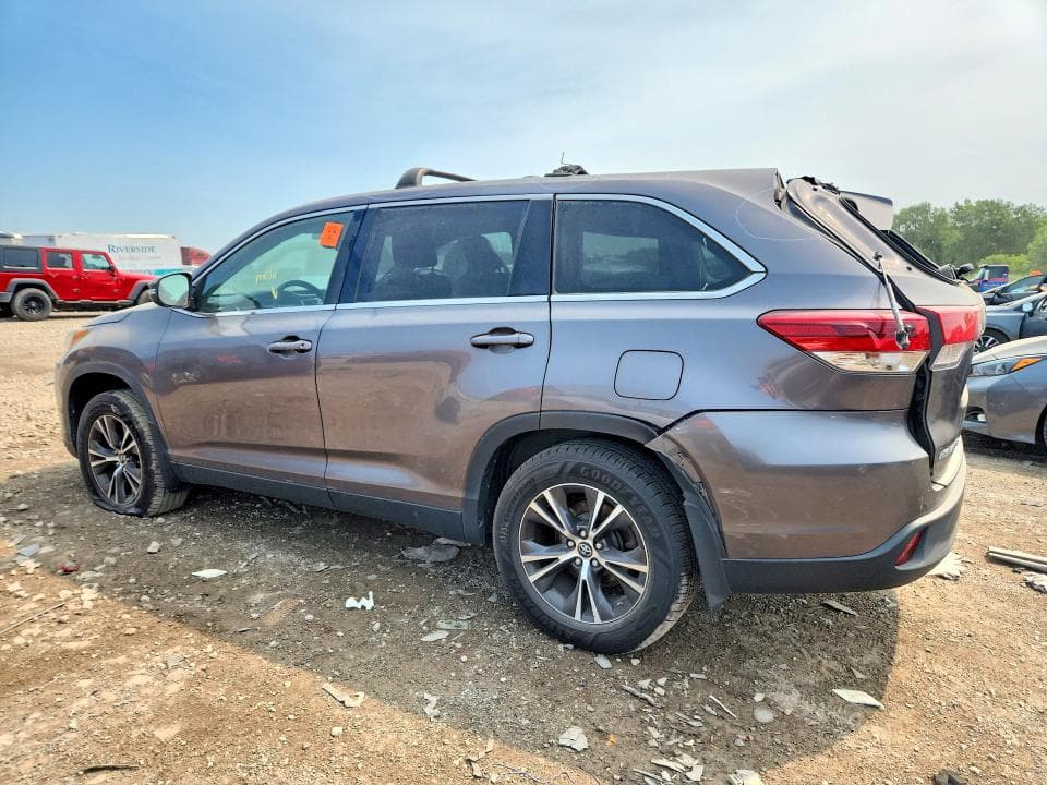2019 TOYOTA HIGHLANDER LE PLUS 2