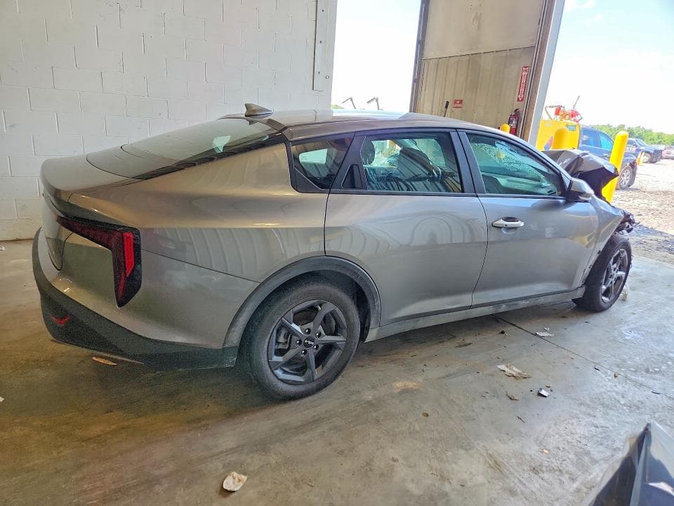 2025 KIA K4 LXS 3