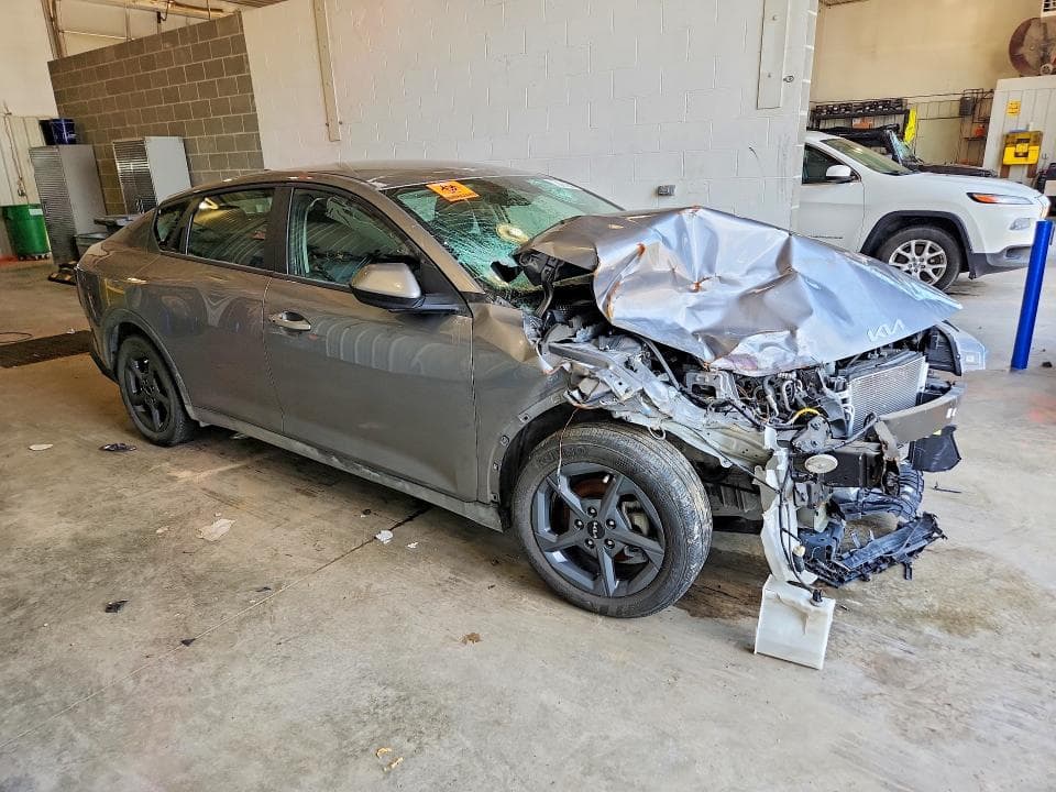 2025 KIA K4 LXS 4