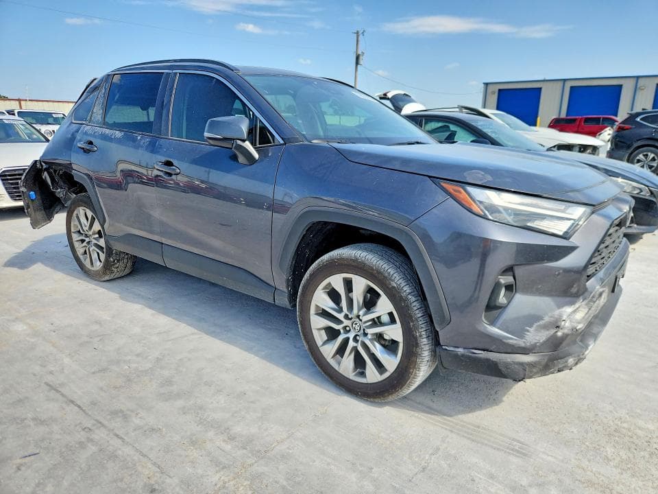 2025 TOYOTA RAV4 XLE PREMIUM 5