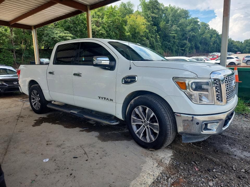 2017 NISSAN TITAN SL SL 4