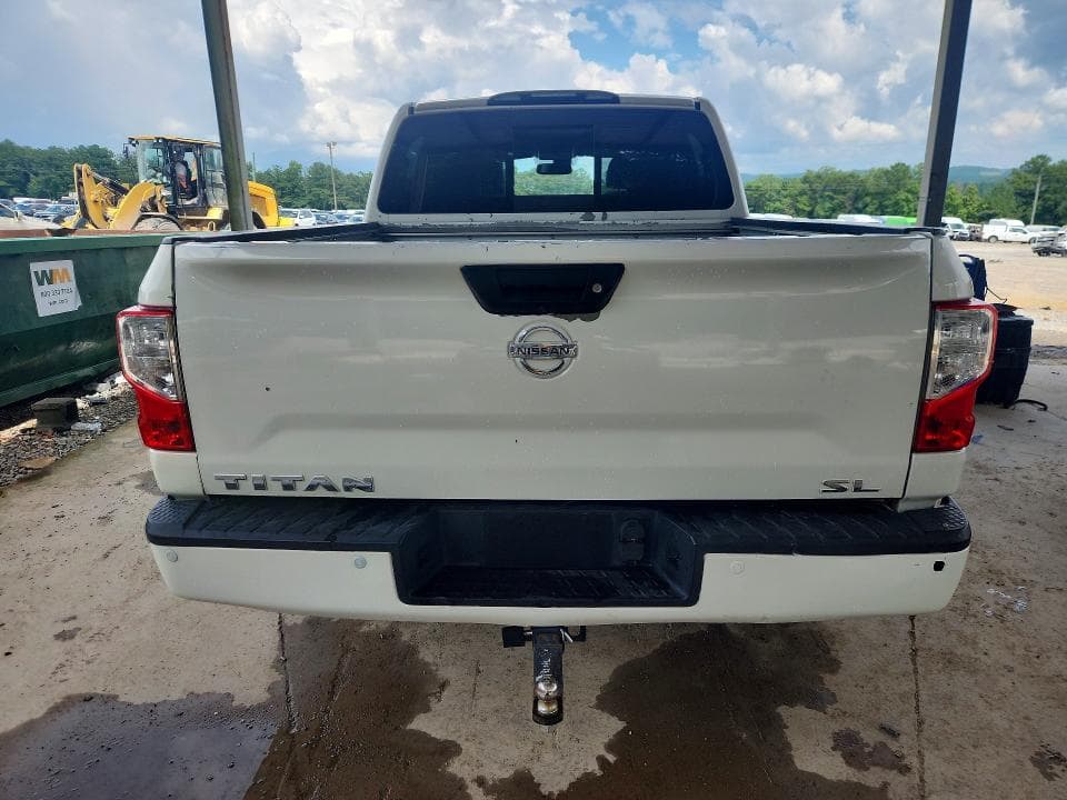 2017 NISSAN TITAN SL SL 6
