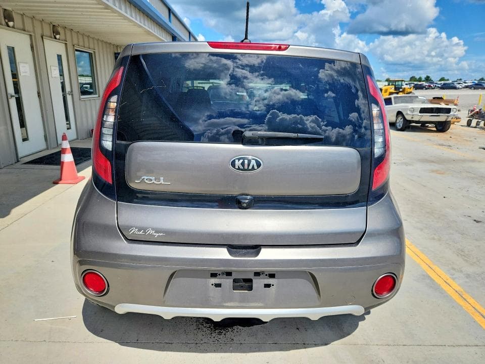 2018 KIA SOUL + 6