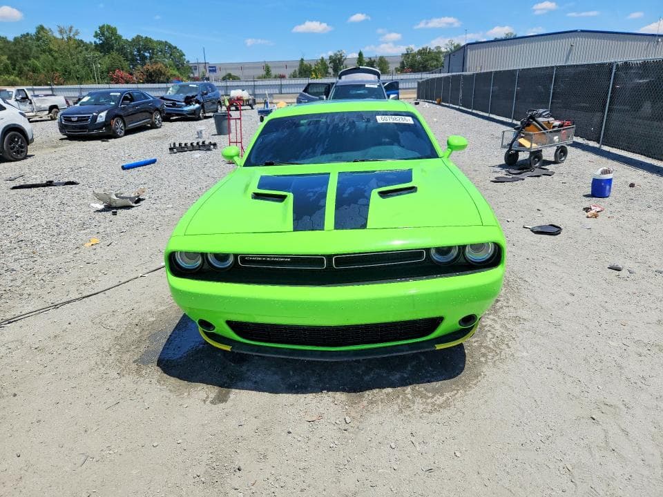 2017 DODGE CHALLENGER SXT 5