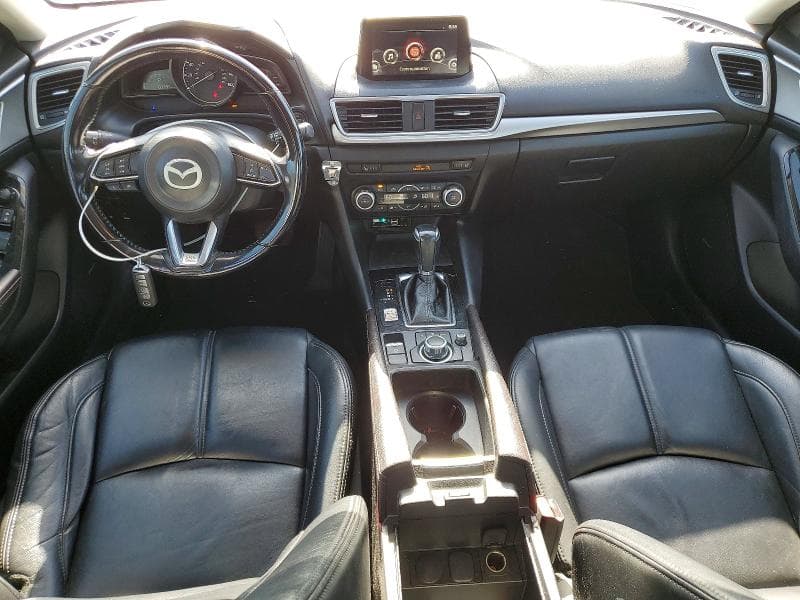 2018 MAZDA 3 TOURING 8