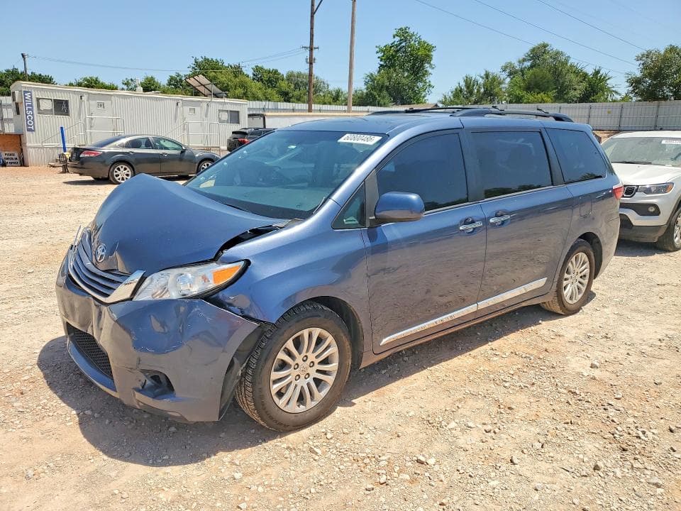 2017 TOYOTA SIENNA XLE 8-PASSENGER XLE 8-PASSENGER - 1