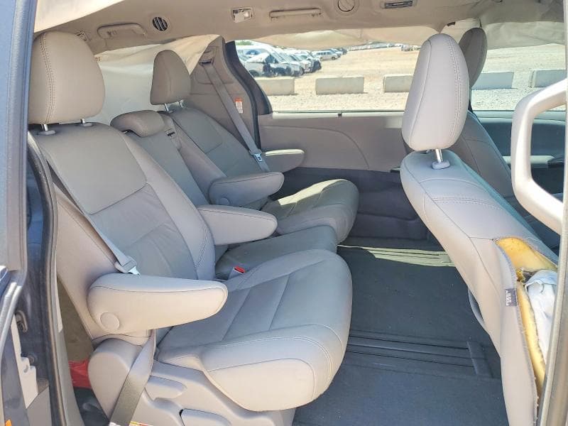 2017 TOYOTA SIENNA XLE 8-PASSENGER XLE 8-PASSENGER 11