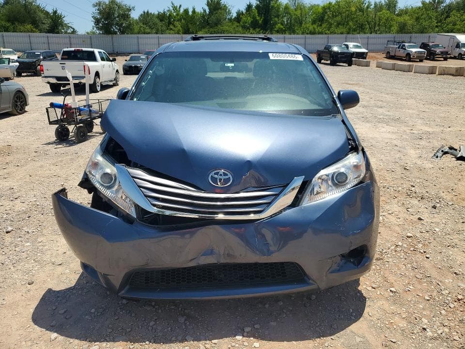 2017 TOYOTA SIENNA XLE 8-PASSENGER XLE 8-PASSENGER 5