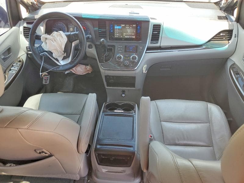 2017 TOYOTA SIENNA XLE 8-PASSENGER XLE 8-PASSENGER 8