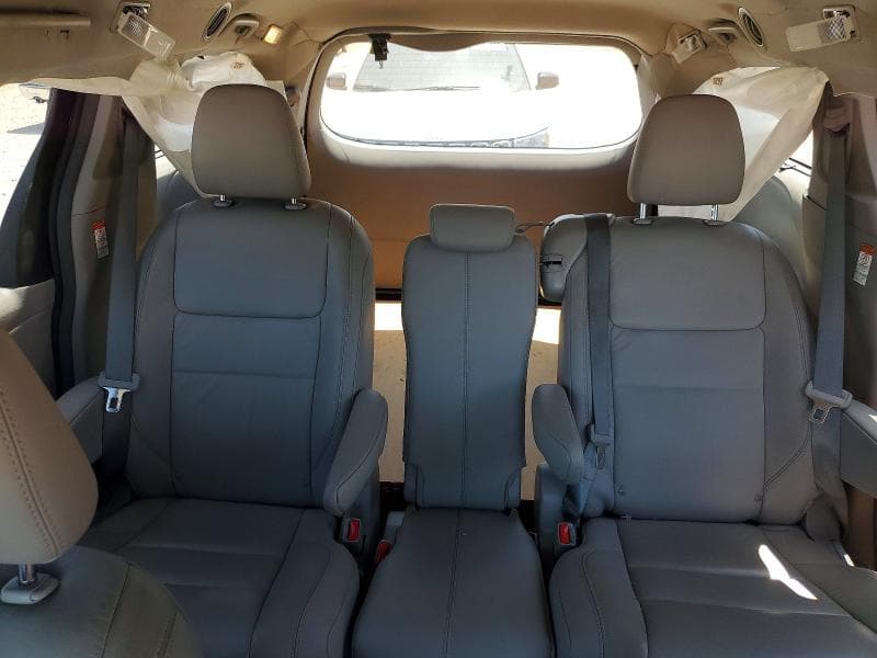 2017 TOYOTA SIENNA XLE 8-PASSENGER XLE 8-PASSENGER 10