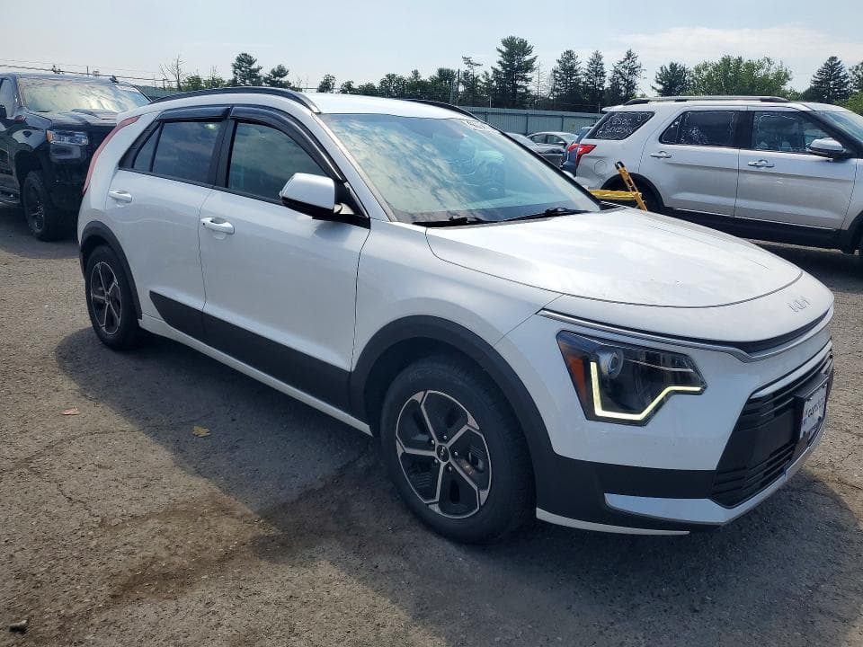 2025 KIA NIRO EX 4
