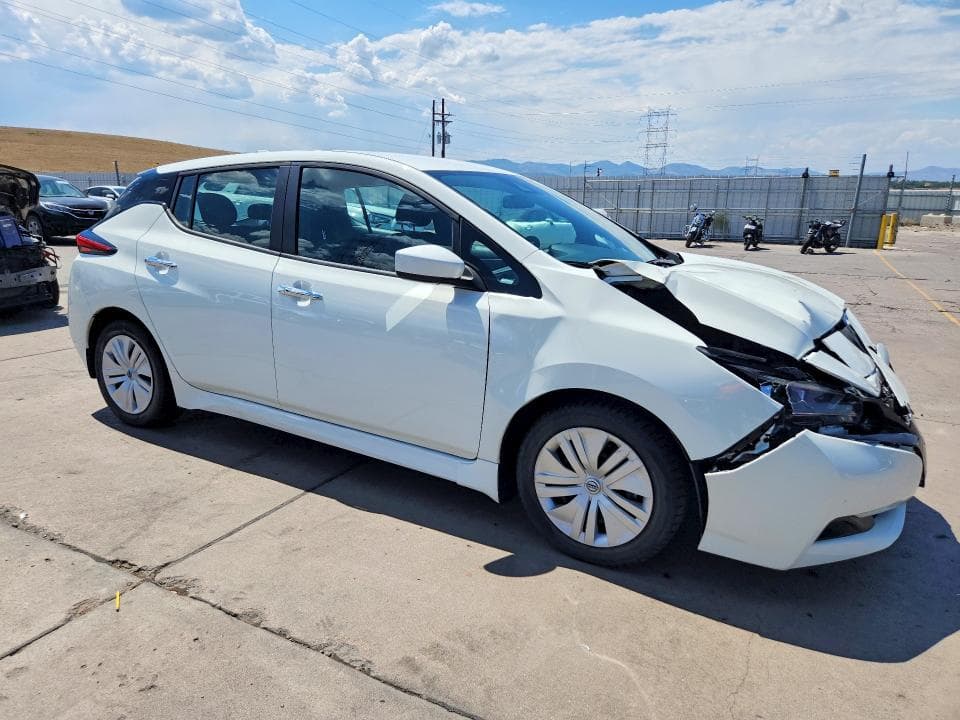 2025 NISSAN LEAF S 4