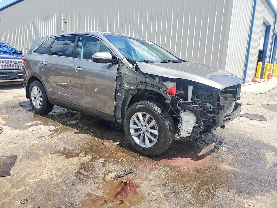 2017 KIA SORENTO L 4