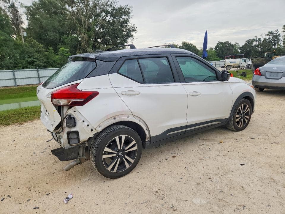 2019 NISSAN KICKS SR 3