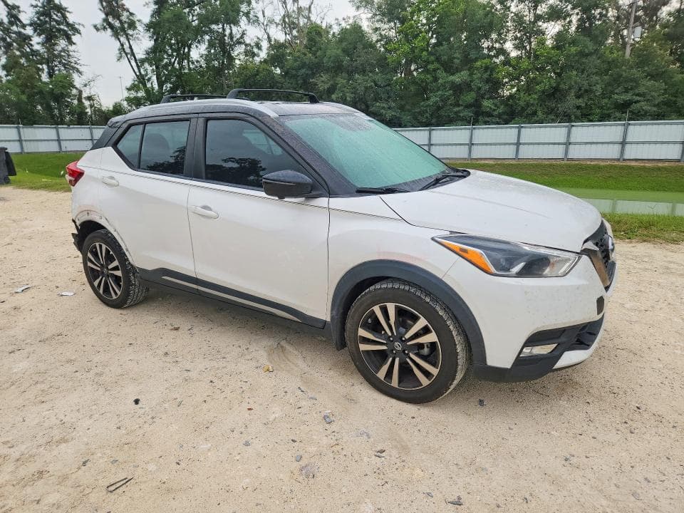 2019 NISSAN KICKS SR 4