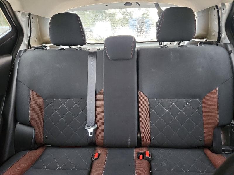 2019 NISSAN KICKS SR 10