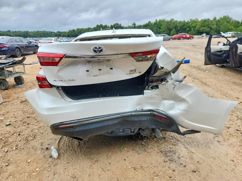 2018 TOYOTA AVALON HYBRID LIMITED 6