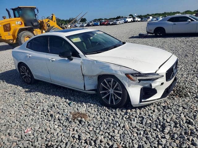 2021 VOLVO S60 T5 R-DESIGN 4