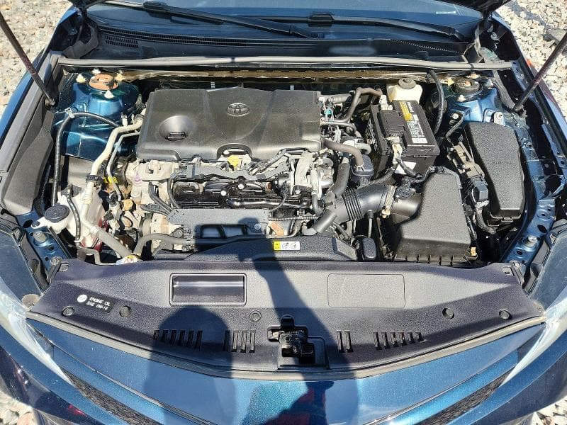 2020 TOYOTA CAMRY LE 11