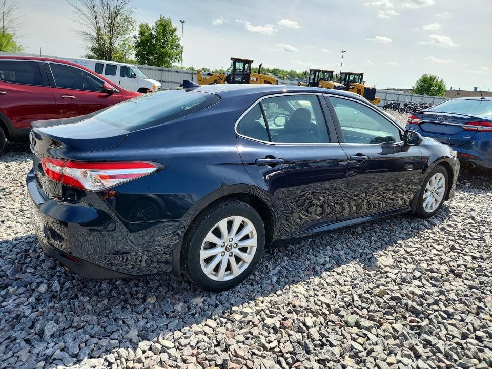 2020 TOYOTA CAMRY LE 3
