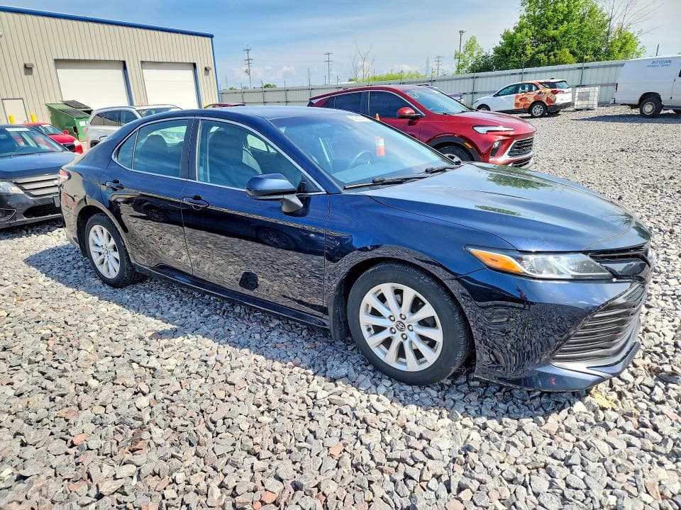2020 TOYOTA CAMRY LE 4