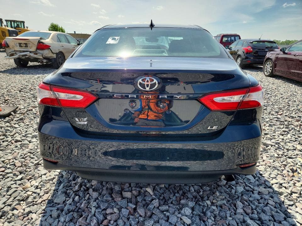 2020 TOYOTA CAMRY LE 6
