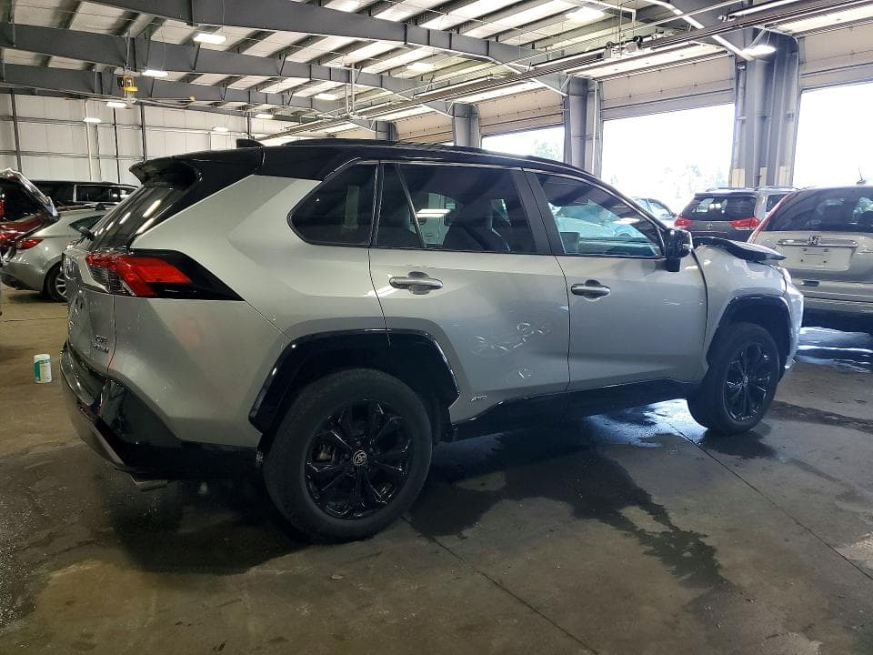 2022 TOYOTA RAV4 XSE 3