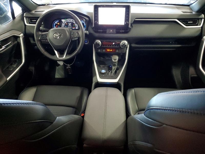 2022 TOYOTA RAV4 XSE 8
