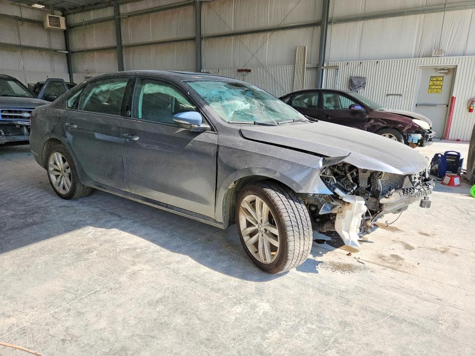 2019 VOLKSWAGEN PASSAT WOLFSBURG 4
