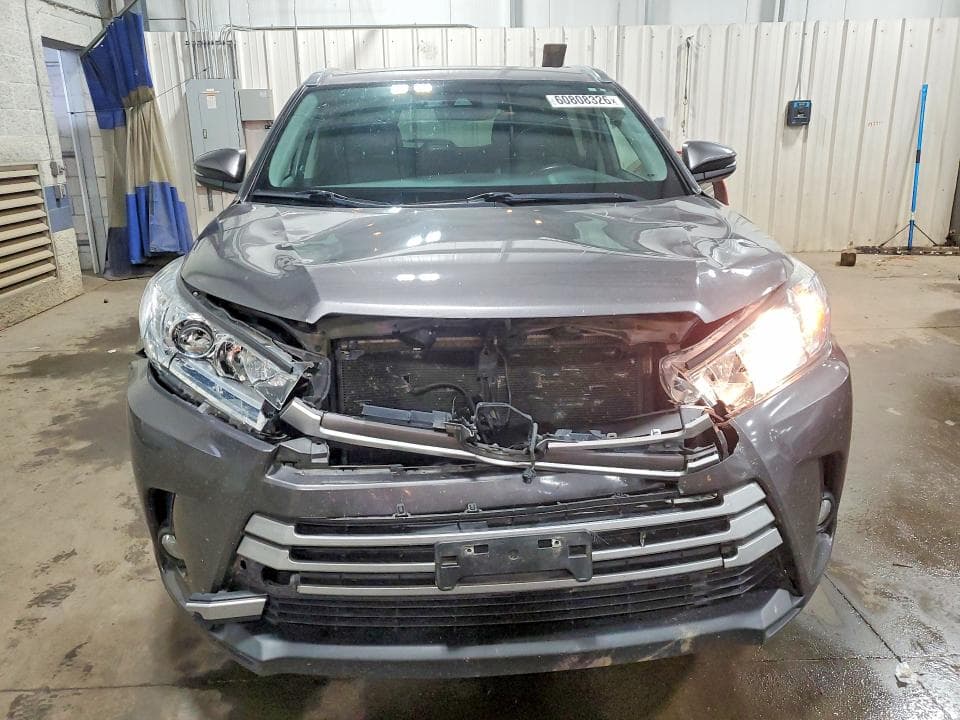 2018 TOYOTA HIGHLANDER XLE XLE 5