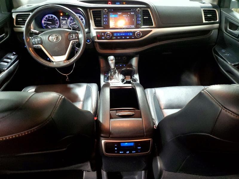 2018 TOYOTA HIGHLANDER XLE XLE 8