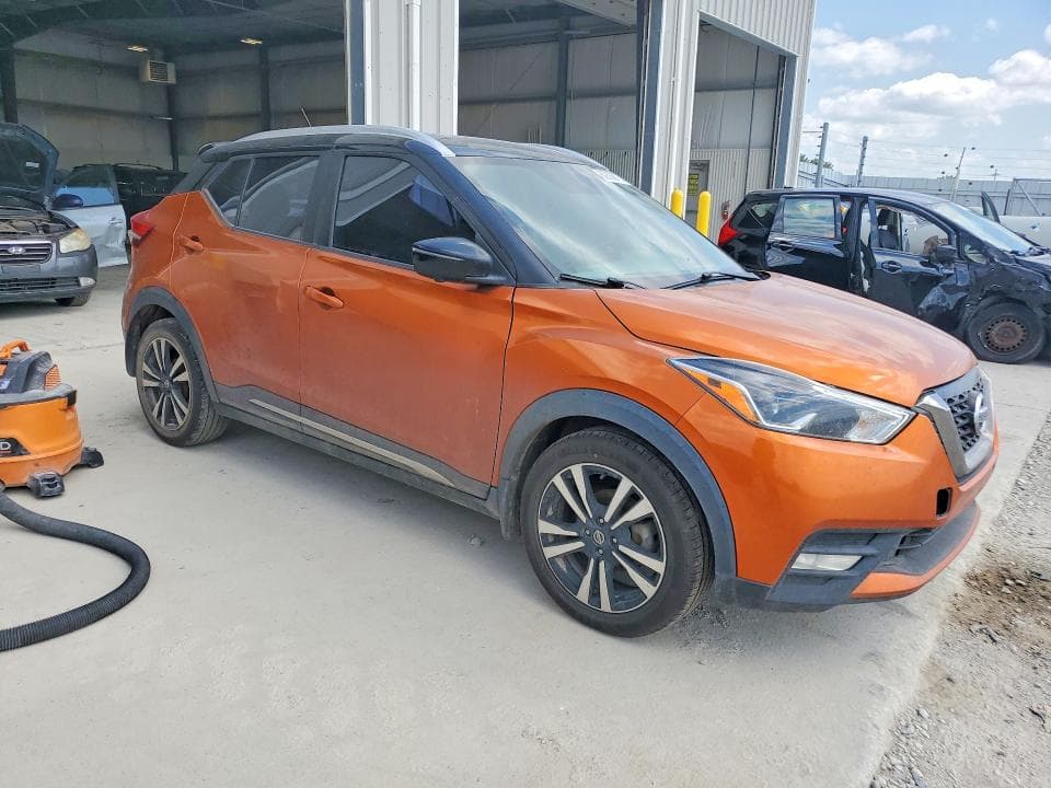 2018 NISSAN KICKS SR 4