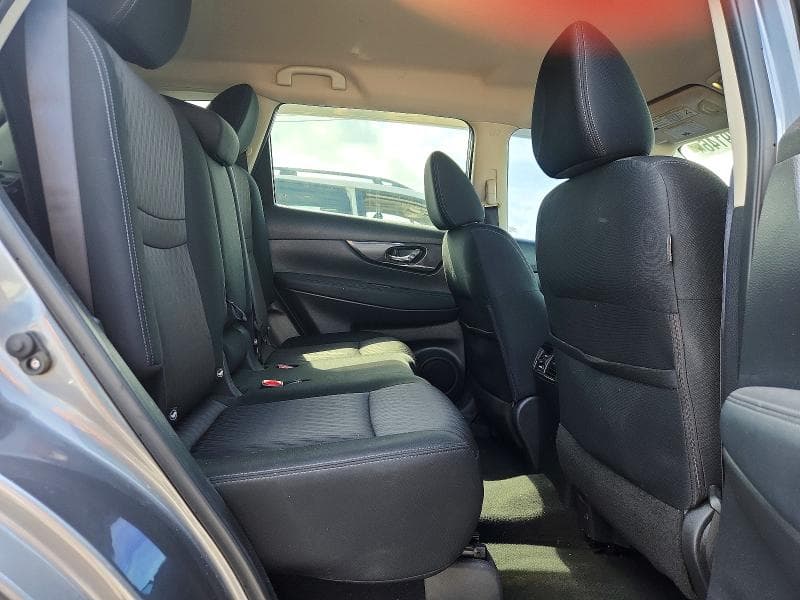 2018 NISSAN ROGUE SV 11