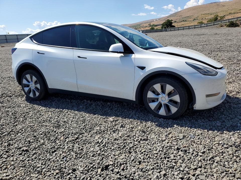 2021 TESLA MODEL Y 4