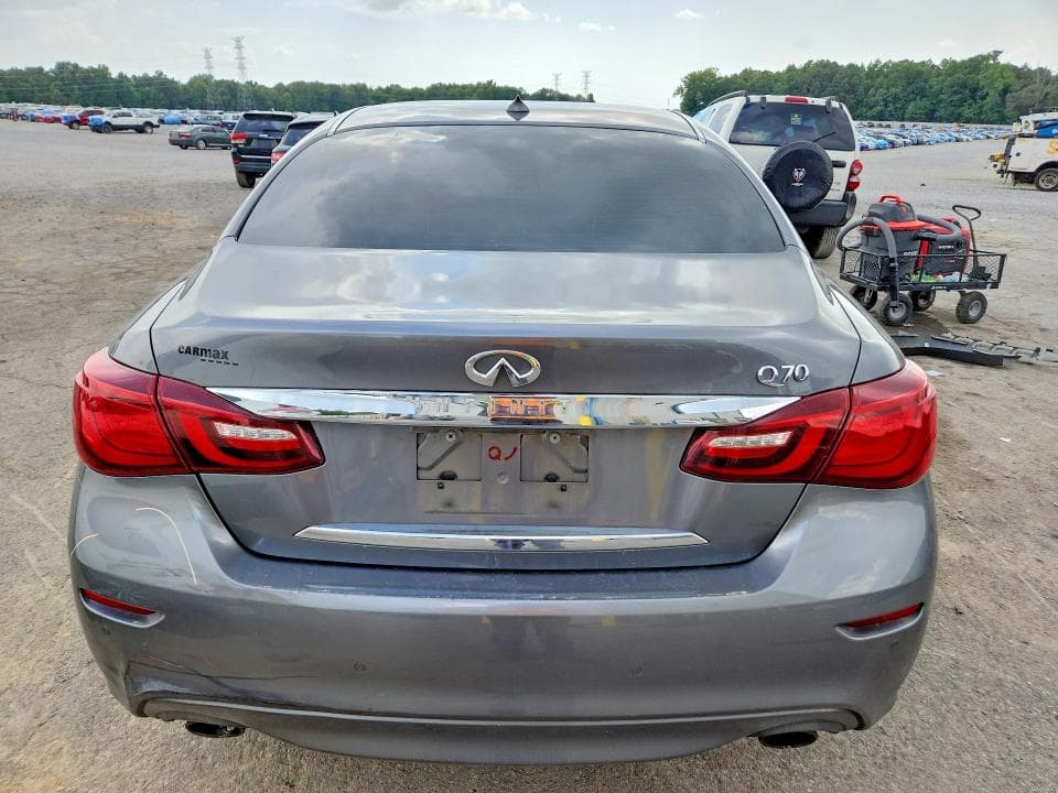 2017 INFINITI Q70 3.7 6