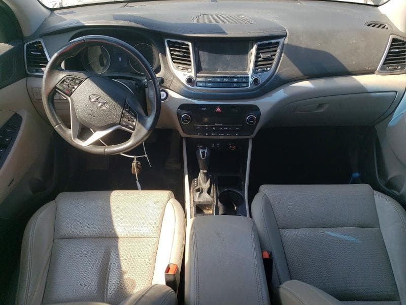 2017 HYUNDAI TUCSON SE 8