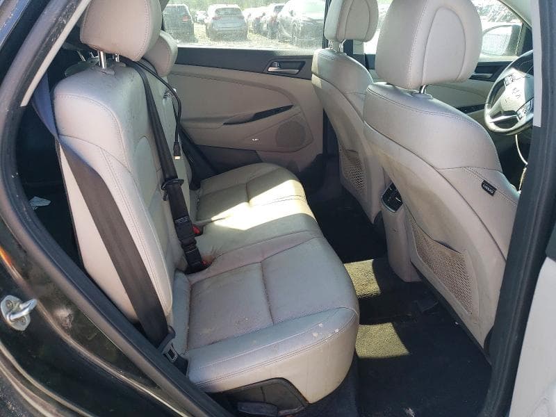 2017 HYUNDAI TUCSON SE 10