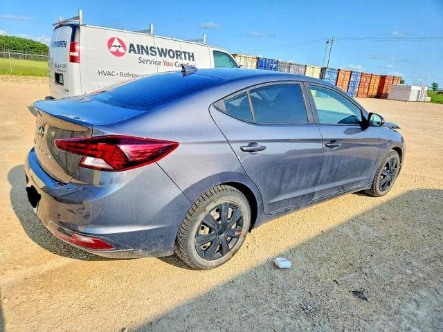 2020 HYUNDAI ELANTRA SEL 3