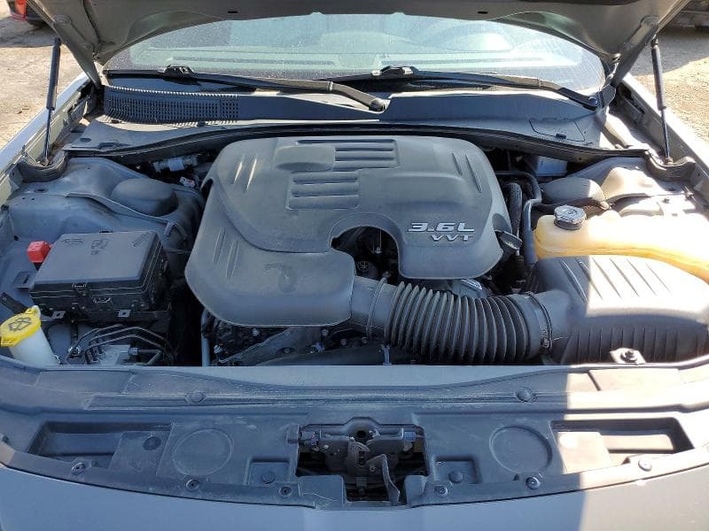2018 CHRYSLER 300 S 11
