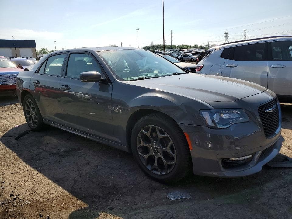 2018 CHRYSLER 300 S 4