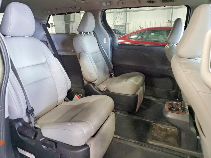 2017 TOYOTA SIENNA LIMITED PREMIUM 7-PASSENGER LIMITED PREMIUM 7-PASSENGER 11
